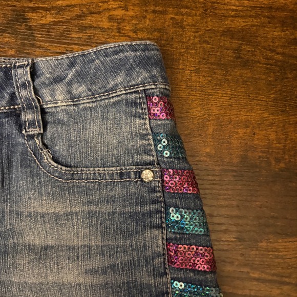 Piper Denim Shorts Blue Pink Sequin Detail Jeans (Girls 10) - Picture 3 of 4